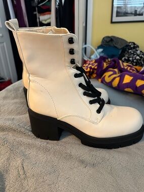 Nine West White Lace-Up Chunky Heel Combat Boots with Black Laces